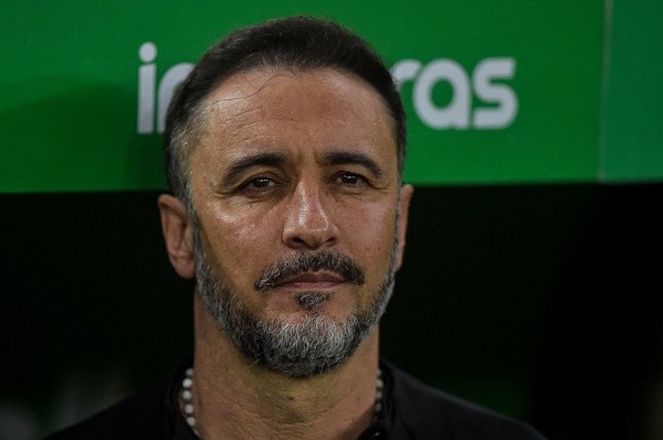 RJ - Rio de Janeiro - 24/08/2022 - COPA DO BRASIL 2022, FLUMINENSE X CORINTHIANS - Vitor Pereira tecnico do Corinthians durante partida contra o Fluminense no estadio Maracana pelo campeonato Copa do Brasil 2022. Foto: Thiago Ribeiro/AGIF