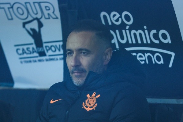 Foto: Marcello Zambrana/AGIF – Vítor Pereira tem contrato válido no Corinthians até dezembro