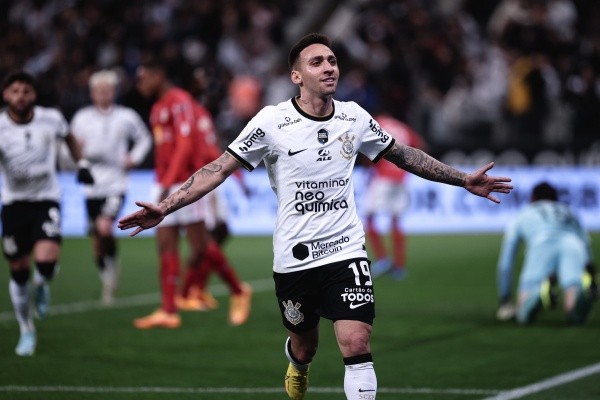 (Foto: Ettore Chiereguini/AGIF) Gustavo Mosquito se torna um dos artilheiros da Arena Corinthians