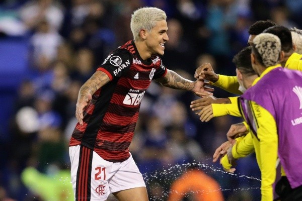 Foto: Fotobairesarg/AGIF – Pedro ‘acabou’ com o Vélez na semifinal