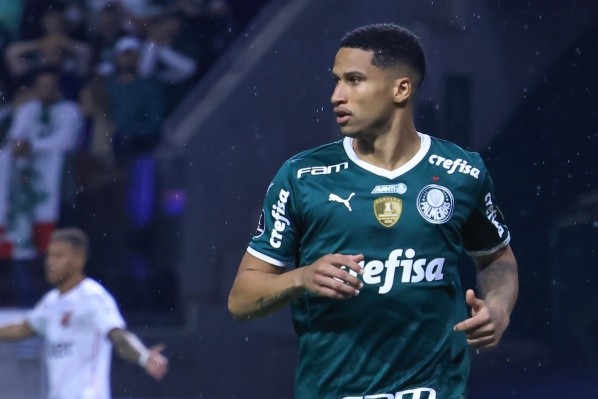 Foto: Marcello Zambrana/AGIF – Murilo é titular do Palmeiras e fez incríveis 11 gols na temporada
