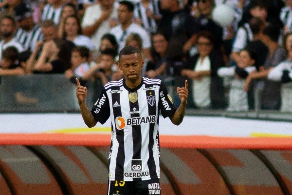 Foto: Fernando Moreno/AGIF – Ademir é alvo do Santos