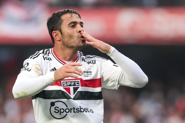 Foto: Marcello Zambrana/AGIF – Éder está prestes a completar 36 anos e vai sair do São Paulo em dezembro