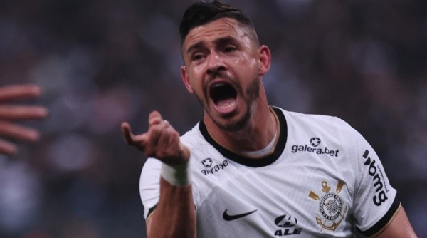 Giuliano comemorando gol no Corinthians - Foto: Ettore Chiereguini/AGIF