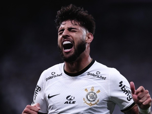 Yuri Alberto com a camisa do Corinthians - Foto: Ettore Chiereguini/AGIF