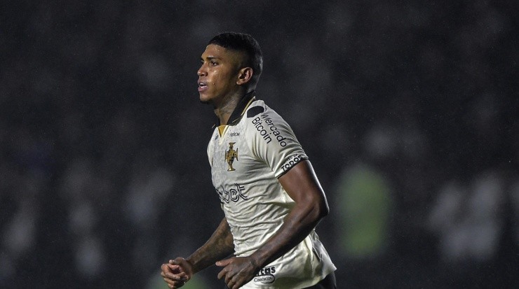 Foto: Thiago Ribeiro/AGIF - Raniel atuou pelo Vasco em 2022