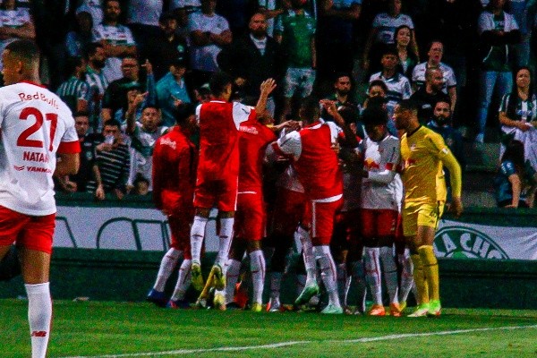 Foto: Gabriel Machado/AGIF