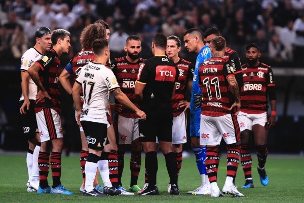 Foto: Ettore Chiereguini/AGIF – Braulio não marcou a penalidade no lance