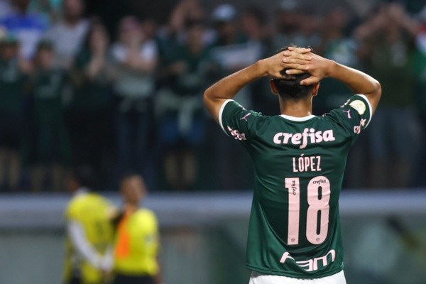Foto:Marcello Zambrana/AGIF – Flaco López lamenta chance perdido no Choque-Rei