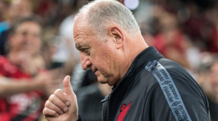 Foto: Robson Mafra/AGIF - O treinador minimizou o favoritismo do Flamengo