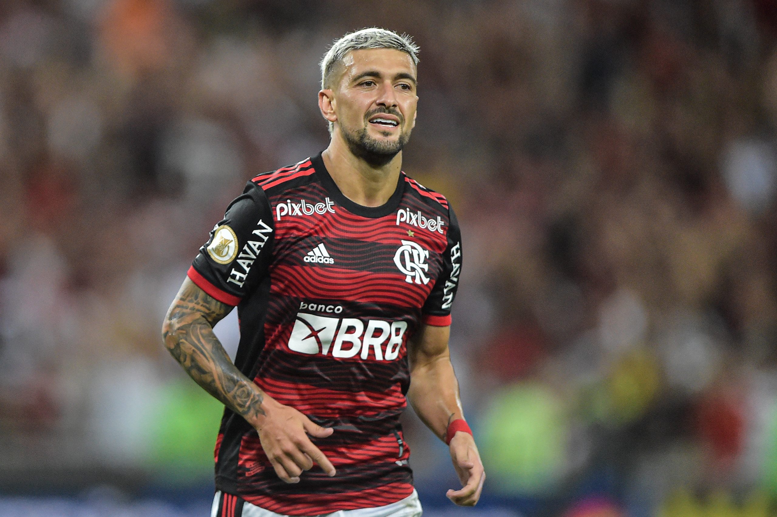 Agif/Thiago Ribeiro – Arrascaeta segue com moral para Rodinei