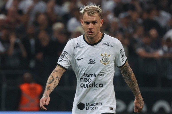 Agif/Marcello Zambrana – Roger Guedes recebe férias no Corinthians