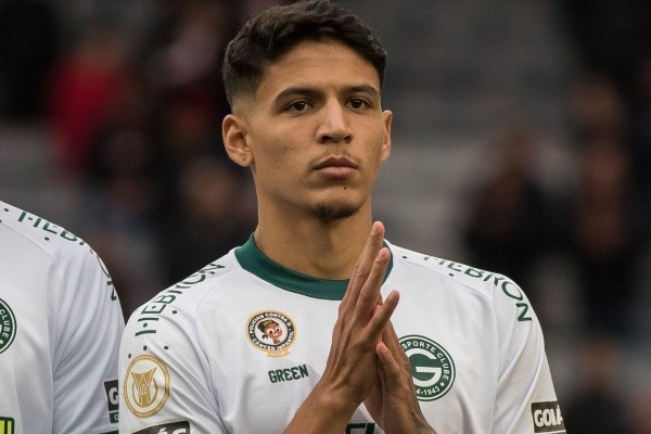 Foto: Robson Mafra/AGIF – Caetano pode deixar o Corinthians