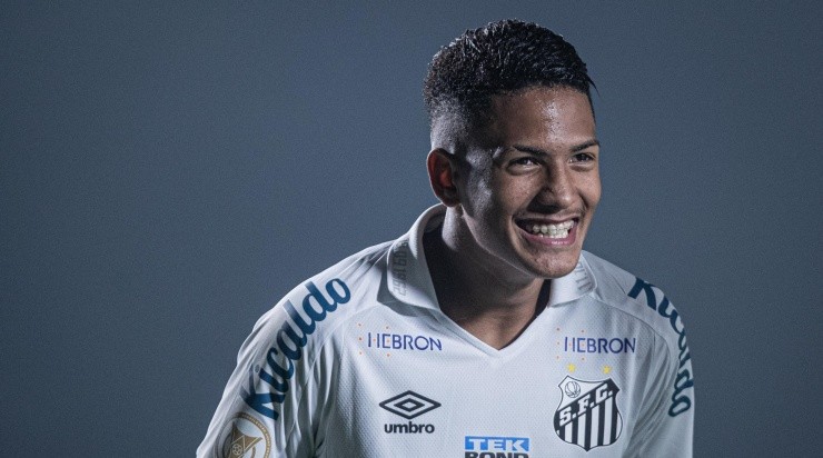 Foto: Heber Gomes/AGIF - Ângelo é uma das maiores promessas atualmente do Santos.
