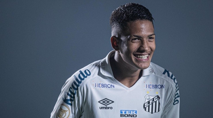 Foto: Heber Gomes/AGIF - Flamengo não desistiu de Ângelo, mas agora pode focar em Artur.
