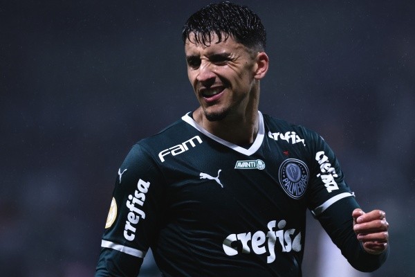 Foto: Ettore Chiereguini/AGIF – Piquerez foi um destaques do Palmeiras em 2022, mas ficou de fora da lista do Uruguai para a Copa