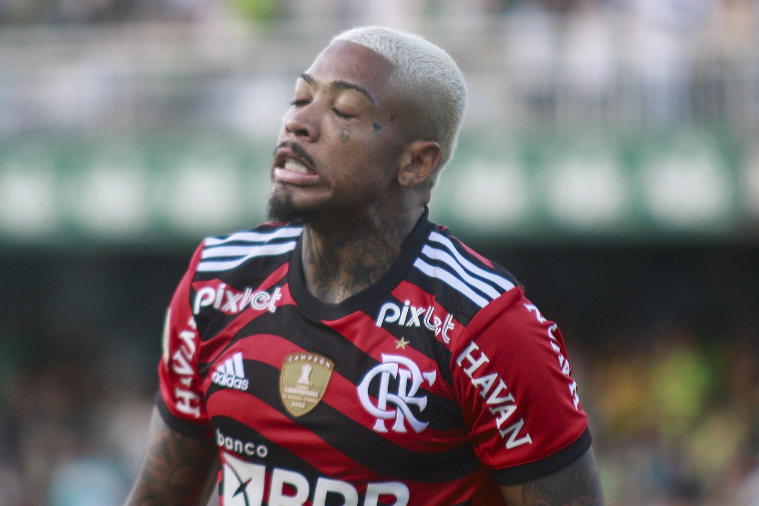 Foto: Gabriel Machado/AGIF – Marinho poderia se envolver em negociação entre Flamengo e Bragantino por Artur