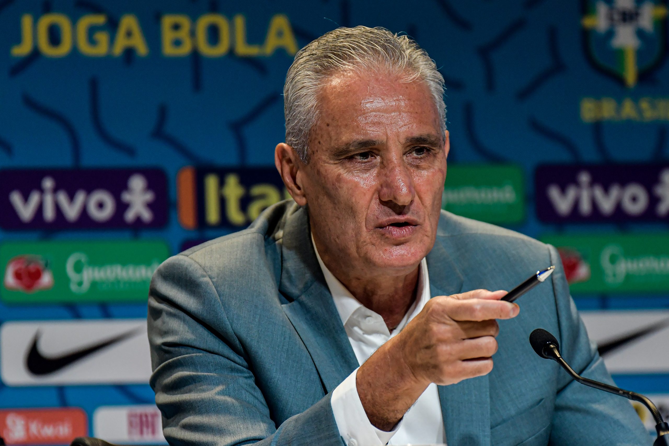 Foto: Thiago Ribeiro/AGIF – Tite está livre no mercado após nova decepção na Copa do Brasil pela Seleção