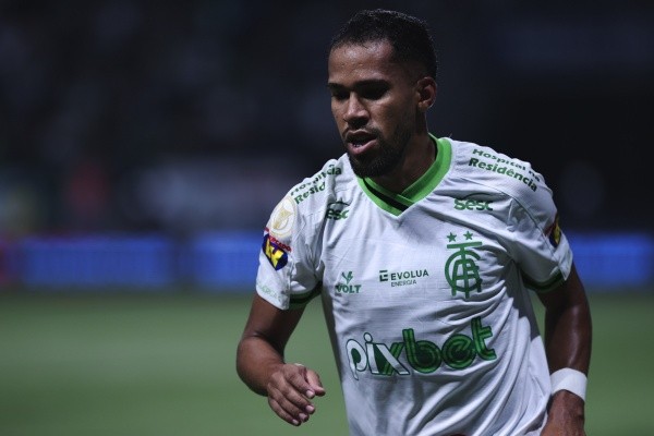 Foto: Ettore Chiereguini/AGIF – Everaldo ficará no América