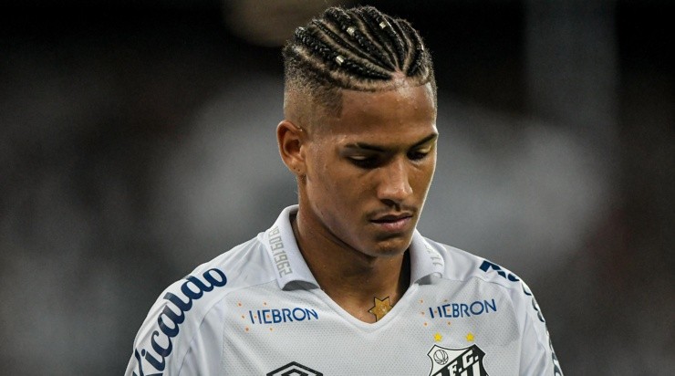 Foto: Thiago Ribeiro/AGIF - Ângelo segue sendo prioridade no Flamengo.