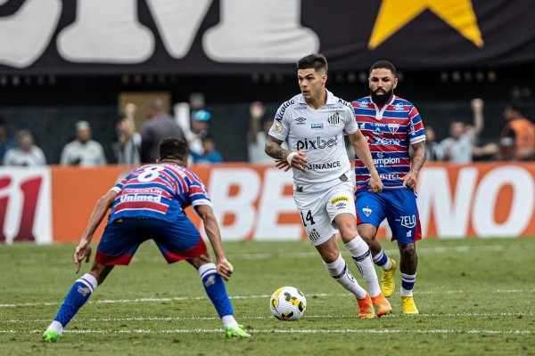 Foto: Raul Baretta/AGIF – Fernández será comprado em definitivo pelo Peixe