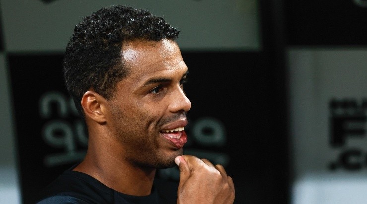 Fernando Lázaro quer melhorar o sistema ofensivo da equipe. Foto:Ettore Chiereguini/AGIF