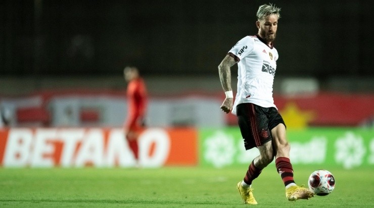 Foto: Jorge Rodrigues/AGIF - Léo Pereira: zagueiro do Flamengo se machucou contra o Al Hilal
