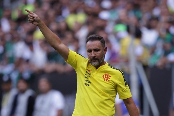 Foto: (Ettore Chiereguini/AGIF) - Vítor Pereira quer reforços no Flamengo