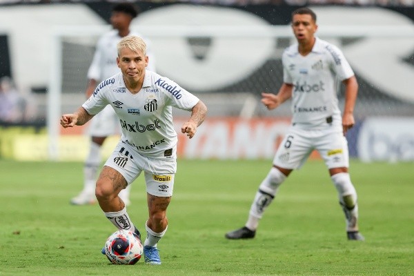 Foto: Marcello Zambrana/AGIF – Soteldo saiu lesionado na segunda etapa