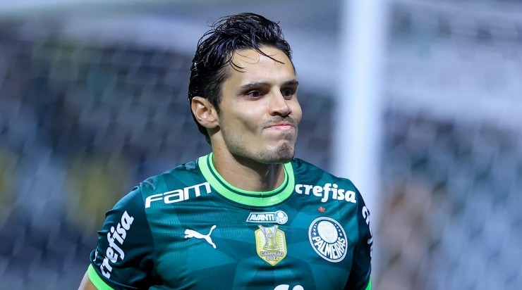 Foto: Marcello Zambrana/AGIF - Veiga está valorizado no mercado.