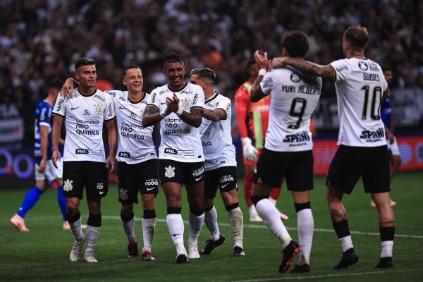 Foto: (Ettore Chiereguini/AGIF) - O Corinthians está na briga pelo título paulista