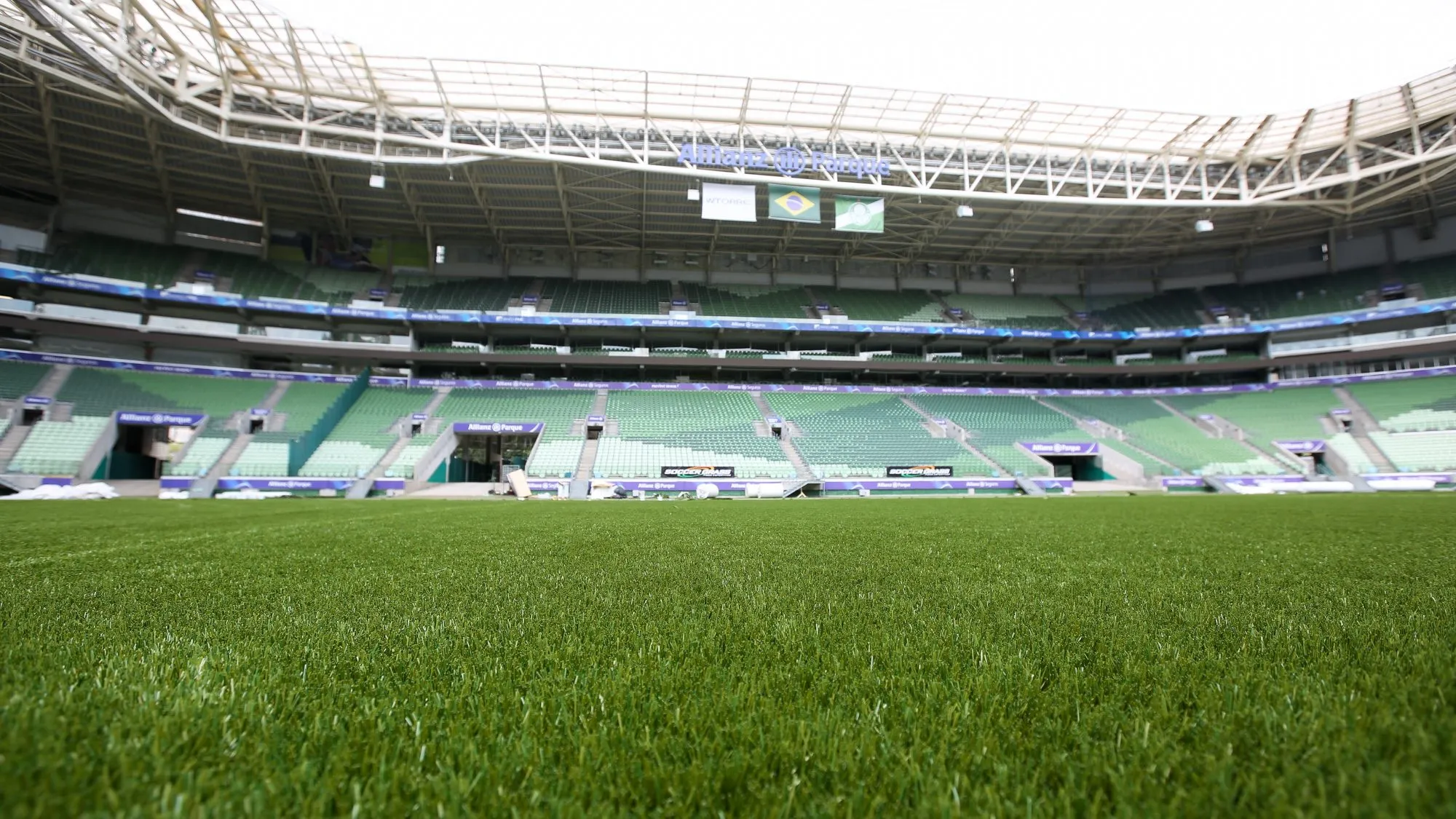 Gramado do Allianz Parque é com grama sintética - (Foto: Fabio Menotti/Palmeiras).