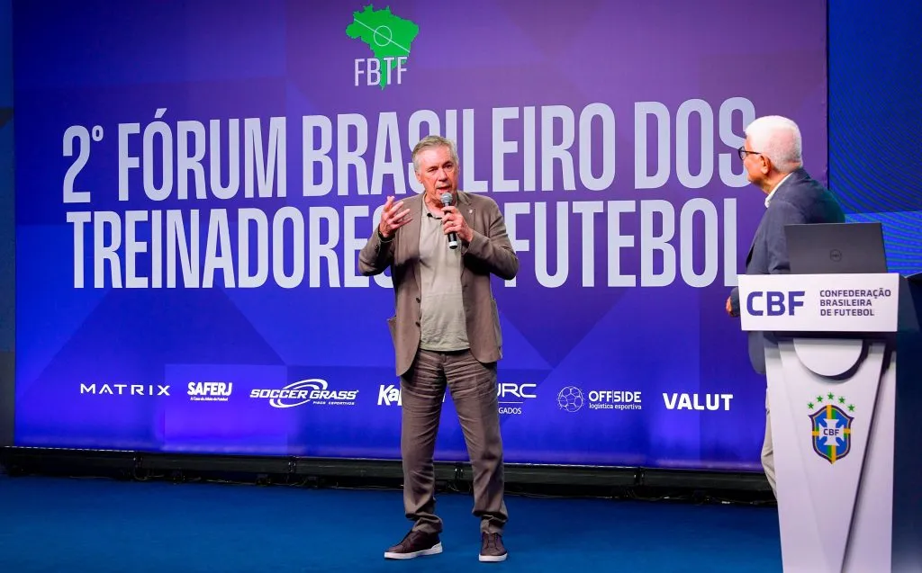 Carlo Ancelotti no 2º Fórum Brasileiro dos Treinadores de Futebol (Jo Marconne / CBF)