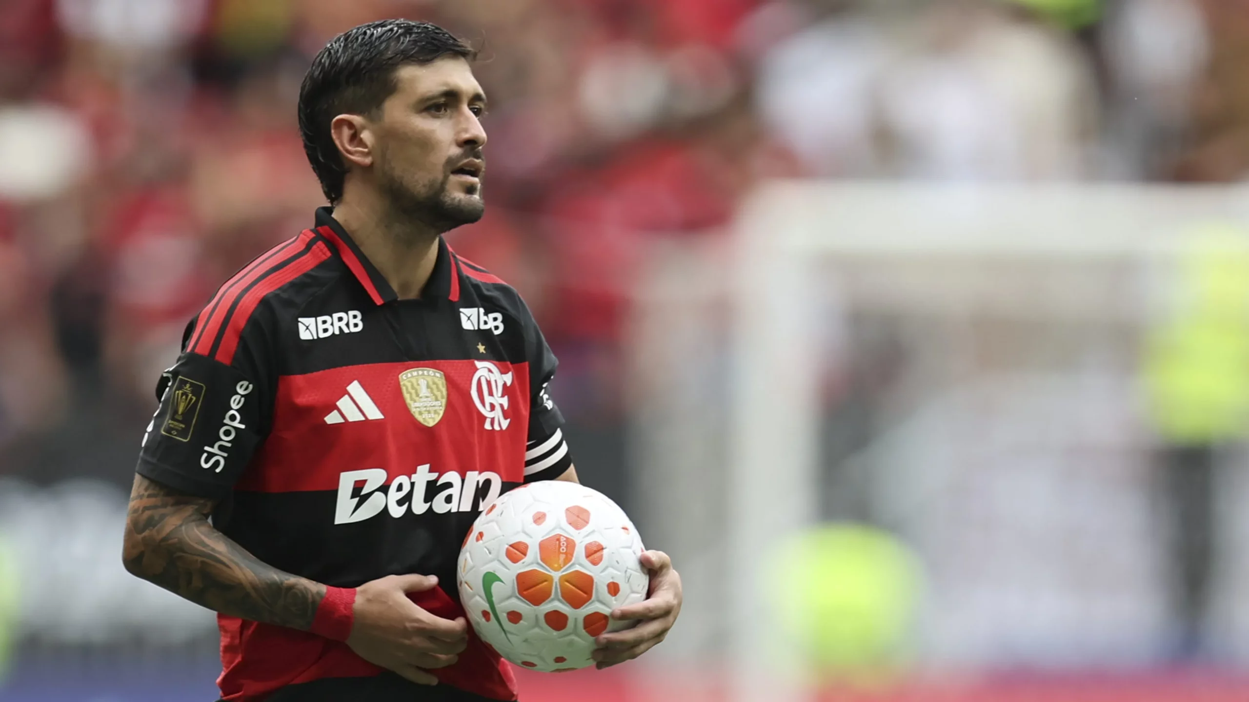 Giorgian de Arrascaeta jogador do Flamengo durante partida contra o Corinthians no estadio Mane Garrincha pelo campeonato Super Copa Do Rei 2026. Foto: Mateus Bonomi/AGIF