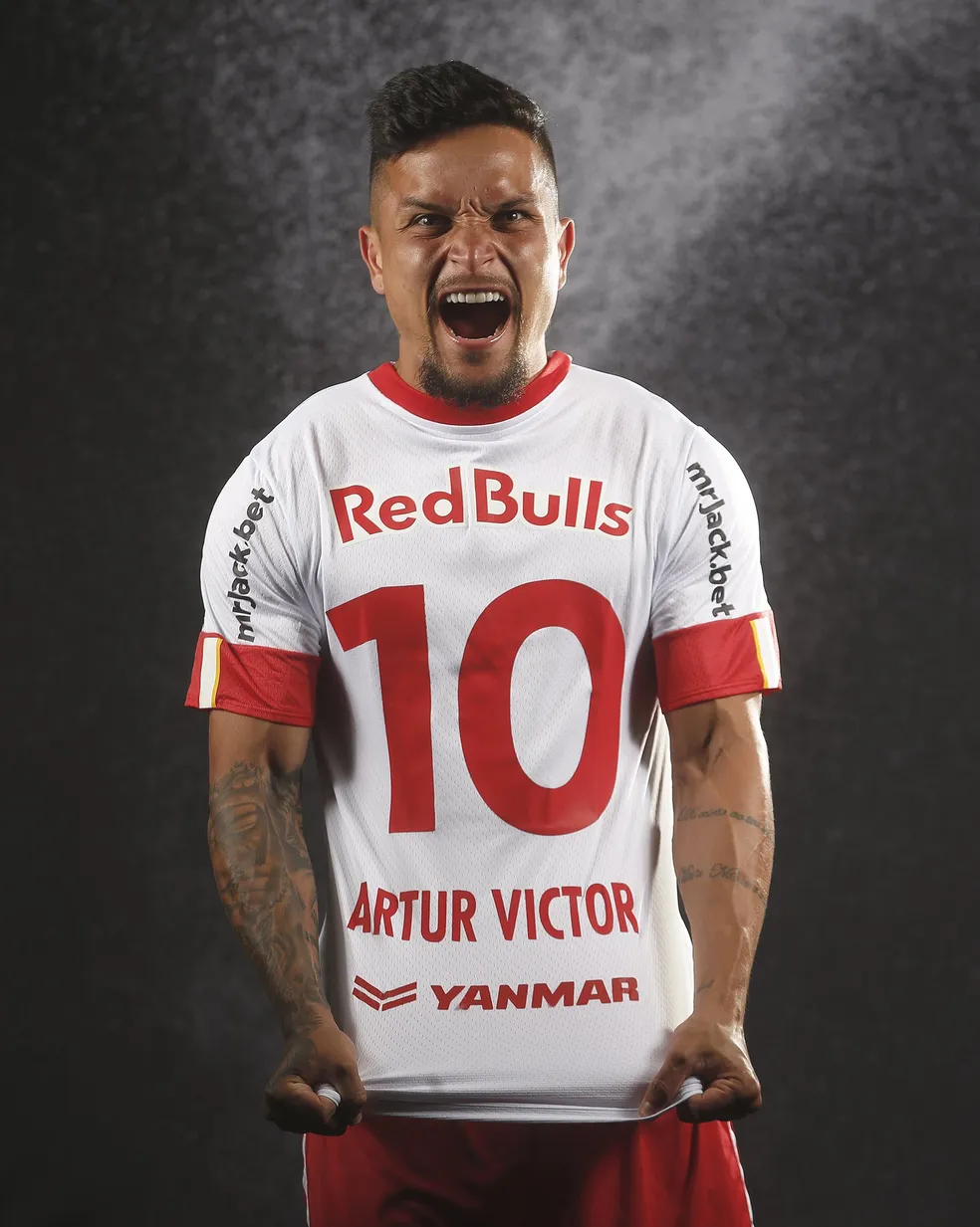 Foto: Ari Ferreira/Red Bull Bragantino – Artur usa camisa 10 do RB Bragrantino em 2023 e pensa em Europa