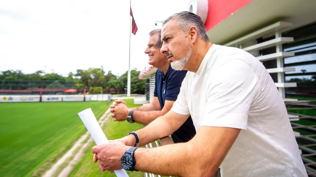 Bap vem realizando uma reformulação no elenco – Foto: Marcelo Cortes / Flamengo