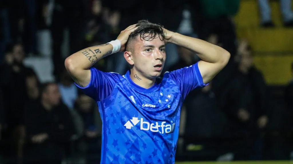 Barreal quando atuava no Cruzeiro em 2024. Foto: Leonardo Hubbe/AGIF