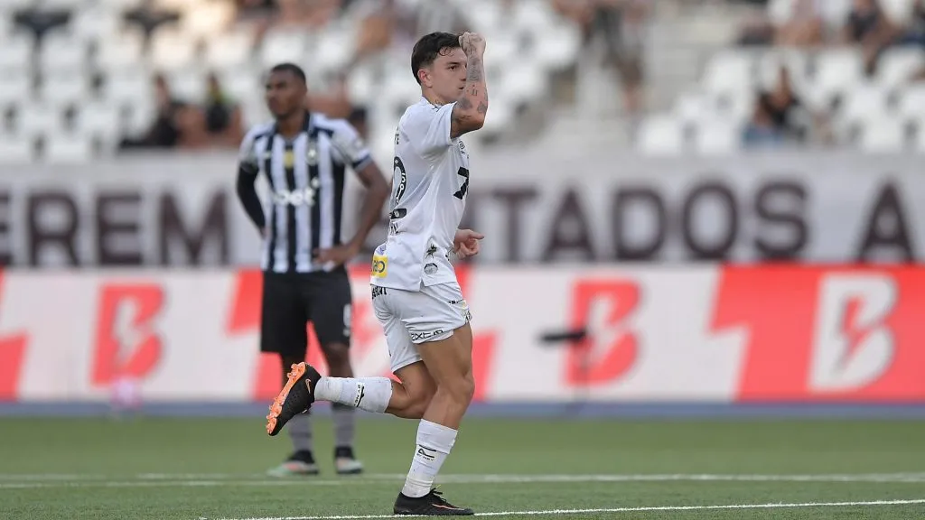 Barreal é o artilheiro do Santos na Série A. Foto: Thiago Ribeiro/AGIF