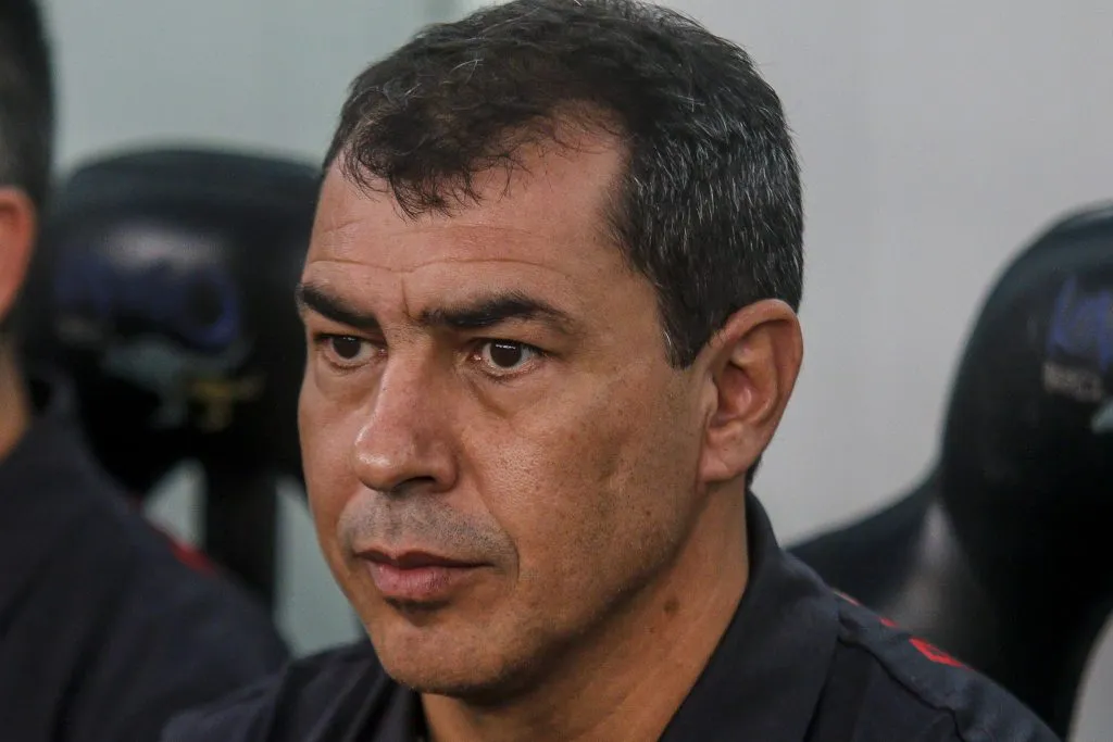 Carille, treinador de futebol. Foto: Gabriel Machado/AGIF