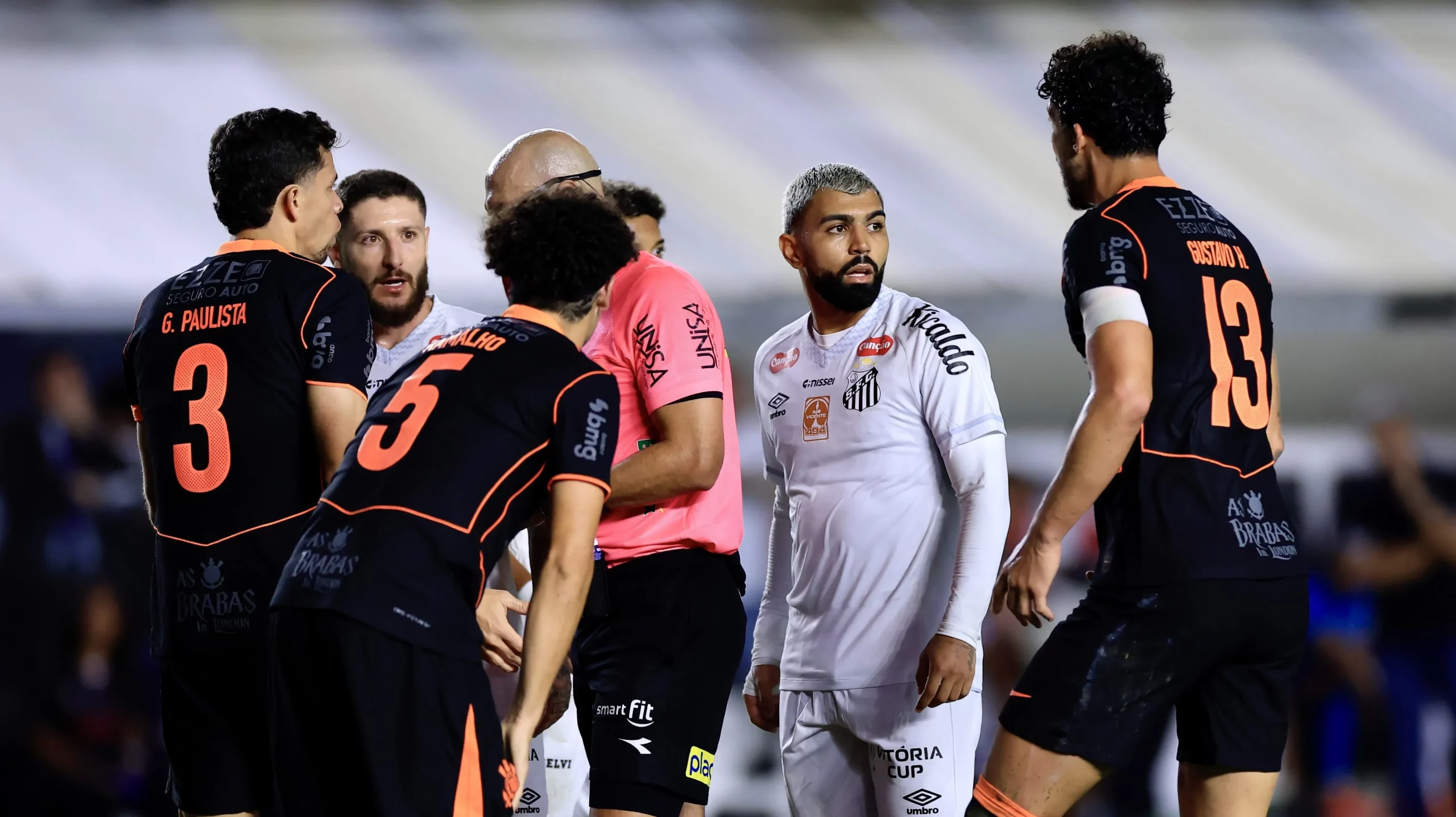 Gabriel Barbosa jogador do Santos durante partida contra o Corinthians no estadio Vila Belmiro pelo campeonato Paulista 2026. Foto: Marcello Zambrana/AGIF