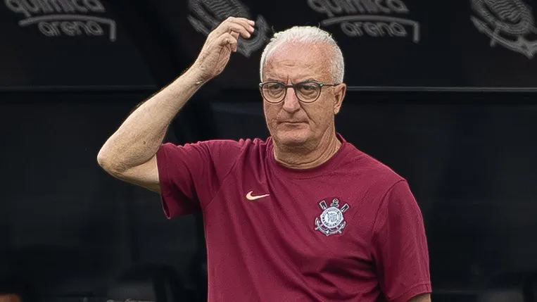 SP – SAO PAULO – 07/12/2025 – BRASILEIRO A 2025, CORINTHIANS X JUVENTUDE – Dorival Silvestre Junior tecnico do Corinthians durante partida contra o Juventude no estadio Arena Corinthians pelo campeonato Brasileiro A 2025. Foto: Joisel Amaral/AGIF