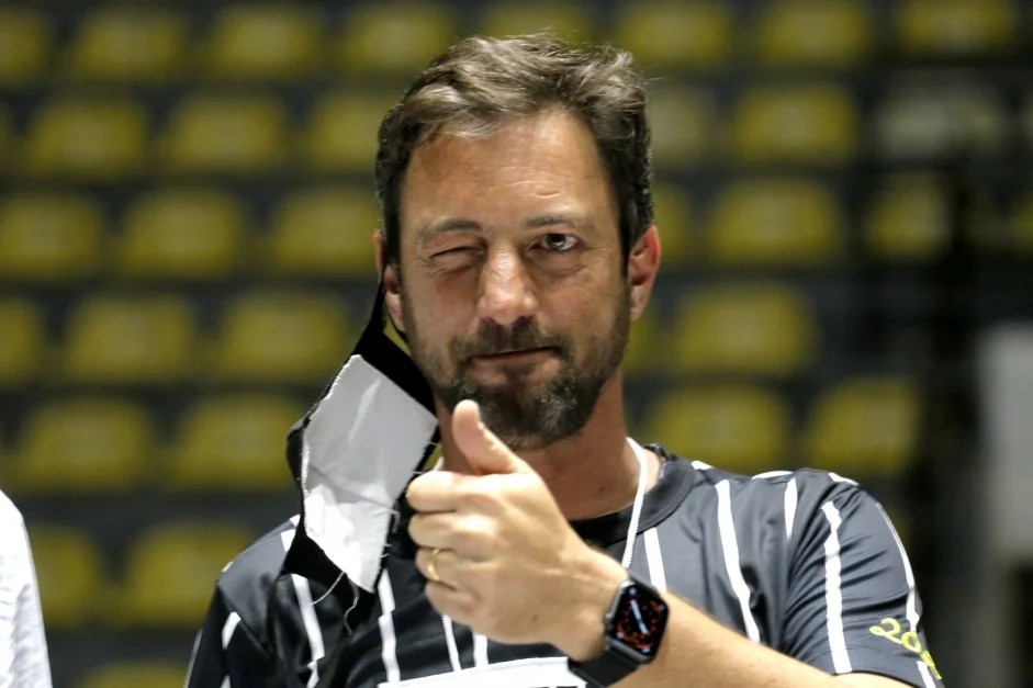Foto: José Manoel Idalgo/Ag. Corinthians – Duílio saiu do script e citou nominalmente Mauro Cezar para rebater críticas no Corinthians