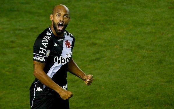Felipe Bastos comemora gol do Vasco (Foto: Getty Images)