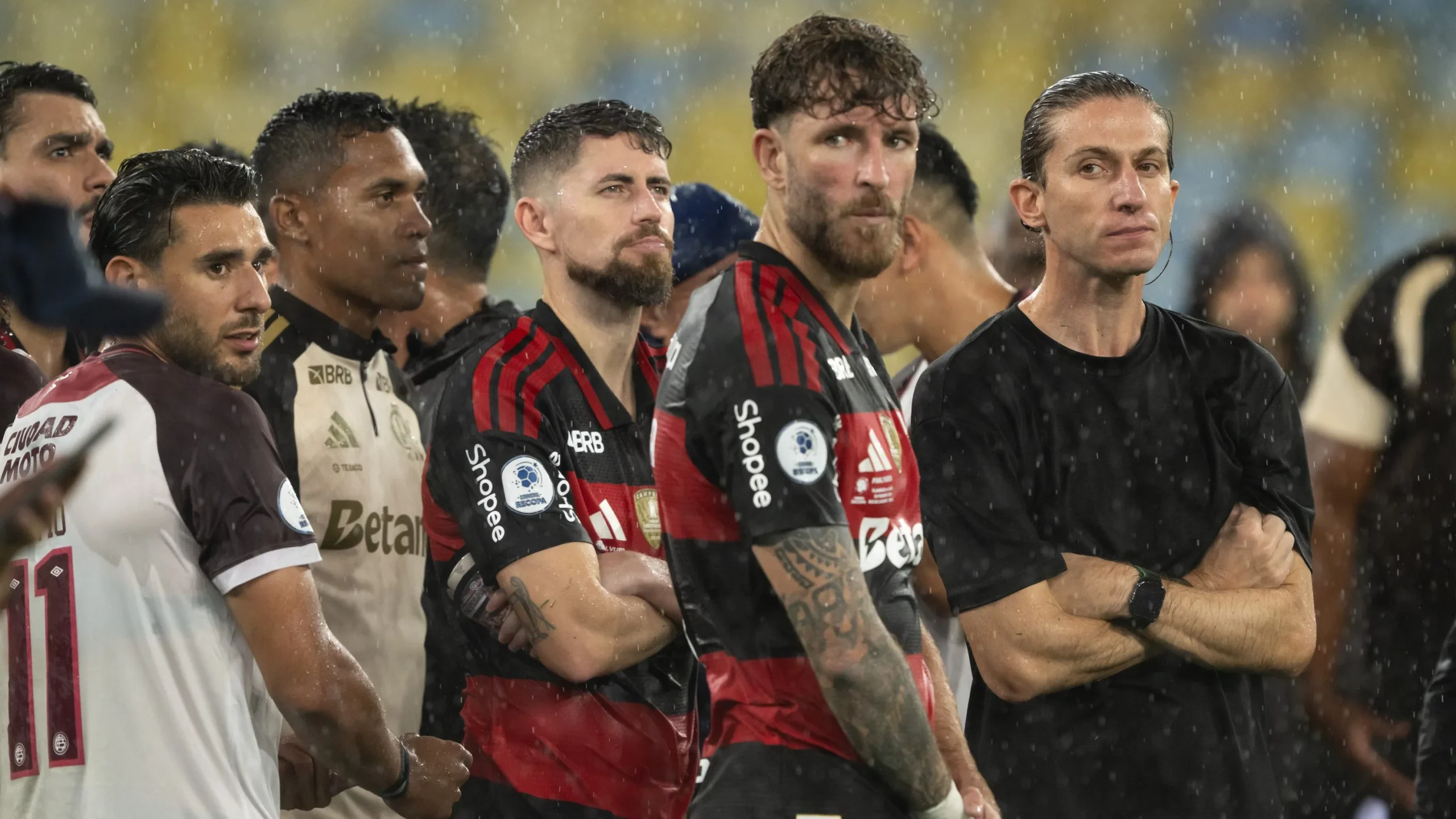 O Flamengo perdeu a final da Recopa para o Lanús. Foto: Jorge Rodrigues/AGIF