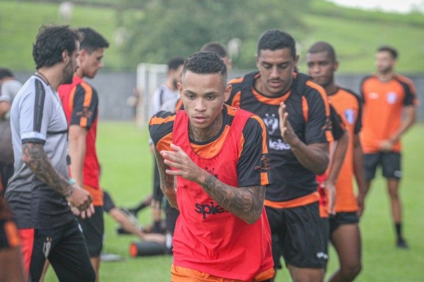 Foto: Twitter Oficial Joinville EC/Divulgação – Allanzinho