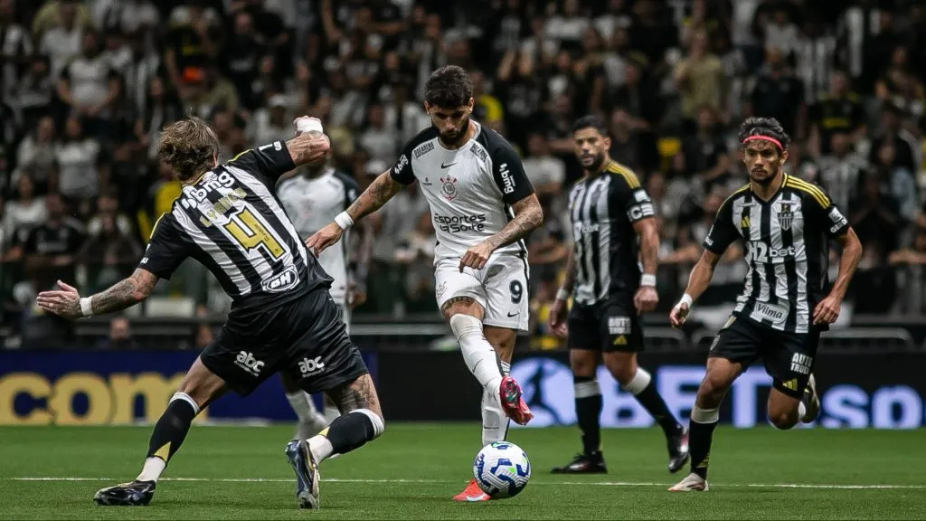 Yuri Alberto jogador do Corinthians durante partida contra o Atlético-MG no estádio Arena MRV pelo campeonato Brasileiro A 2025. Foto: Fernando Moreno/AGIF