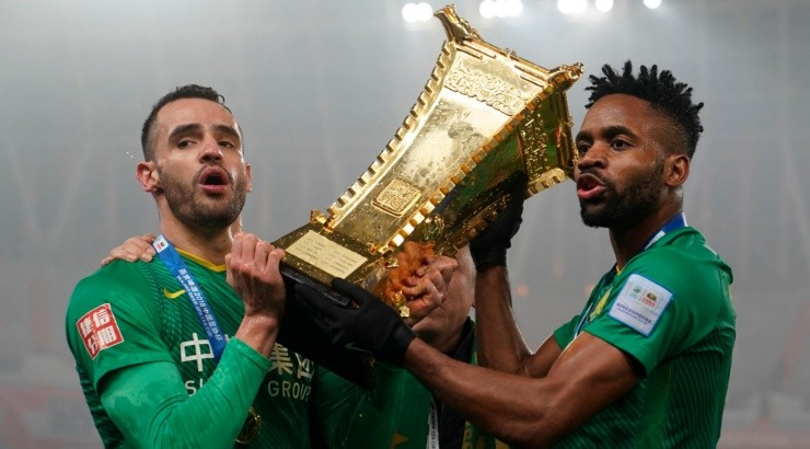 (Photo by Fred Lee/Getty Images) - Bakambu foi campeão ao lado de Renato Augusto.