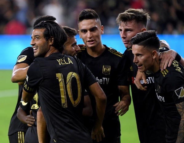 Foto:Harry How/Getty Images – Vela, camisa 10, jogou ao lado de Atuesta nos Los Angeles FC. Cabe no Palmeiras em 2022?