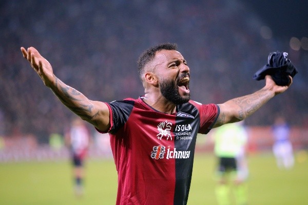 Foto:Enrico Locci/Getty Images – João Pedro marcou 25 gols de 2020 para cá, cinco a mais que Neymar. Palmeiras monitora centroavante do Cagliari