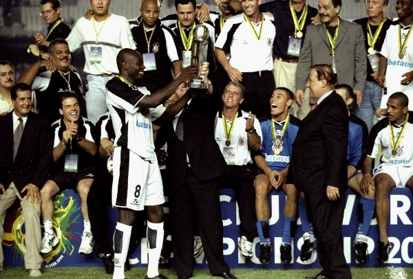 Foto:  Shaun Botterill /Allsport | O Corinthians foi o time no qual Freddy conquistou mais titulos